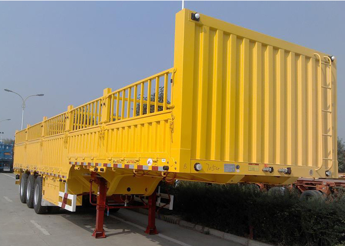 Semirremolque lateral abatible de 13 m con 3 ejes y pared lateral para cargas a granel y contenedores, Semirremolque de plataforma